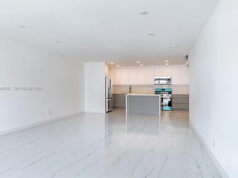 19380 Collins Ave #1105 — Photo 13