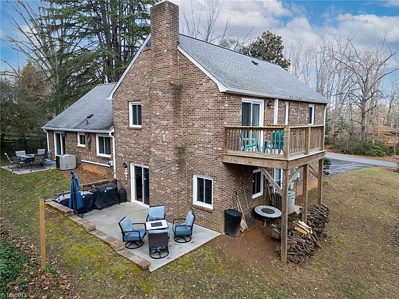 3rd image of 204 Wyntfield Dr
