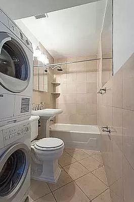2nd image of 232 Elizabeth St #2W