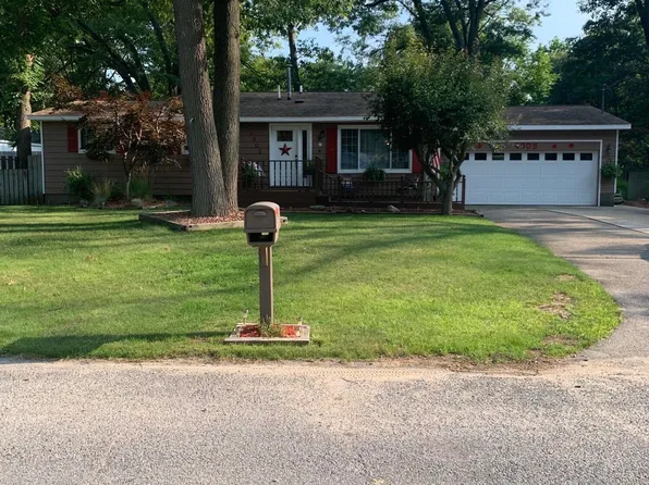 4905 Grace St, Montague, MI 49437