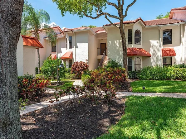 611 Serendipity Dr 611, Naples, FL 34108