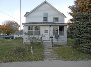 304 E Railroad St, Norway, IA 52318