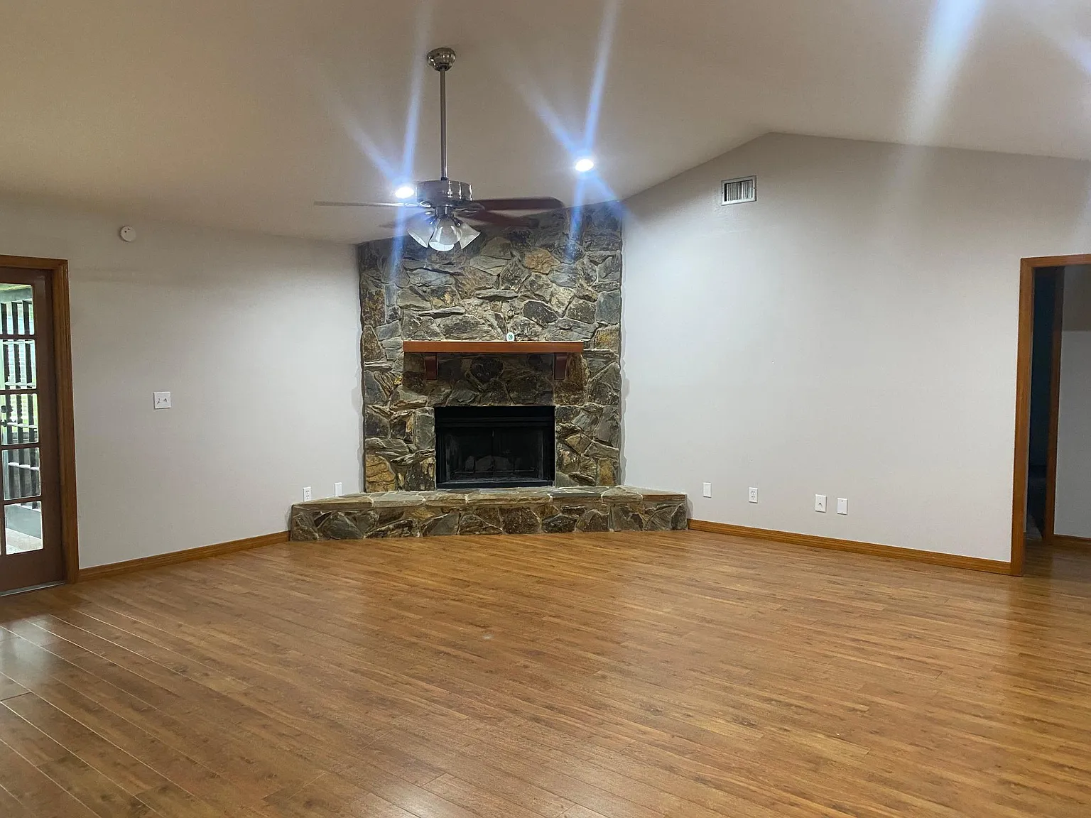2430 Mockingbird Ave — Photo 3