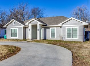 815 Kaufman St, Waxahachie, TX