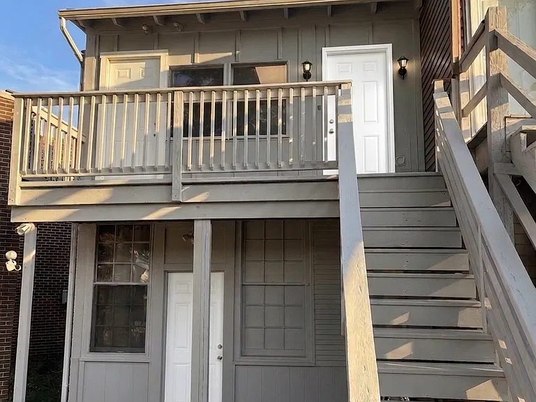 615 Reading Ave #2 — Photo 1