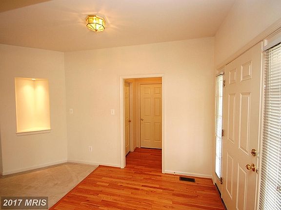 4th image of 1115 Walker Dr