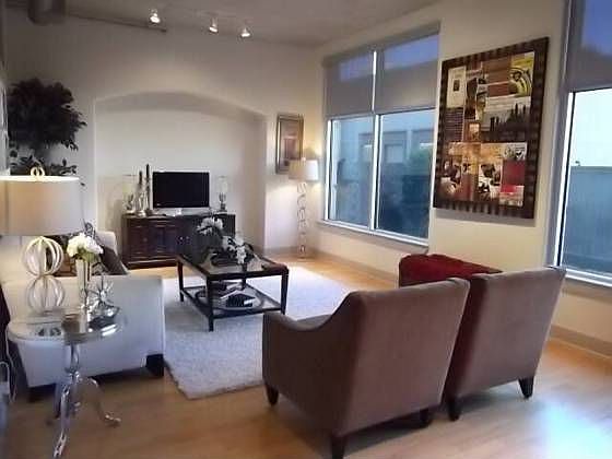 1st image of 1901 Post Oak Blvd APT 102