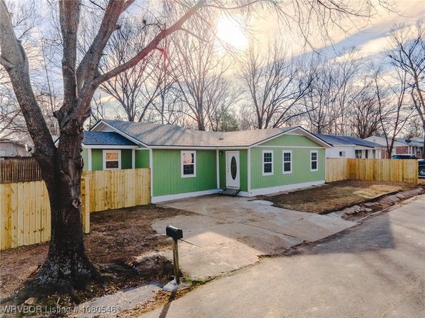 112 N Kiowa St, Sallisaw, OK 74955