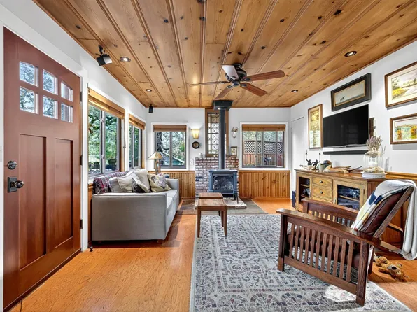 9290 Champs De Elysees, Forestville, CA 95436