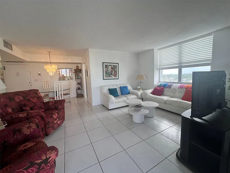 101 Briny Ave #811 — Photo 2