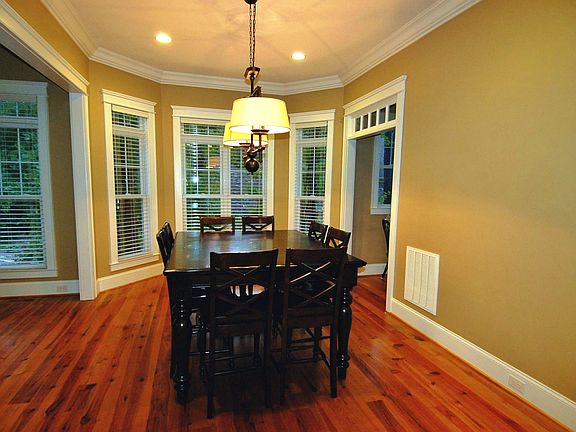 5th image of 128 Tea Olive Ln