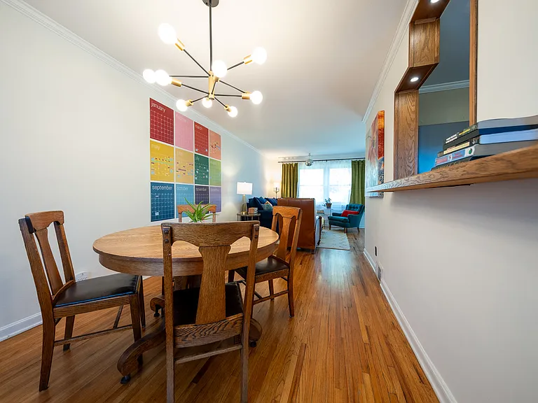 2050 Montreal Ave — Photo 8