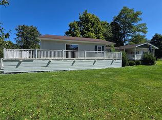 7499 Jefferson St, Hartstown, PA 16131