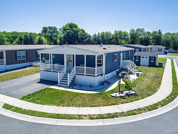 4th image of 198 Indigo Cir