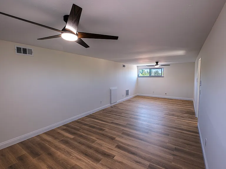 Oversized loft, can be 5th bedroom, game room, office, etc