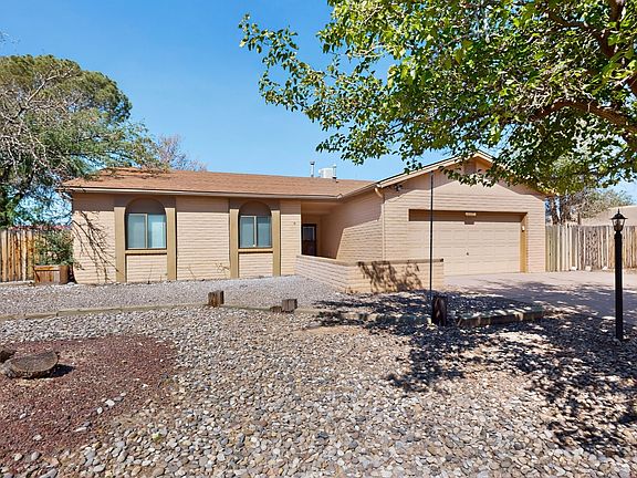 3rd image of 209 Villa Verde Dr SE