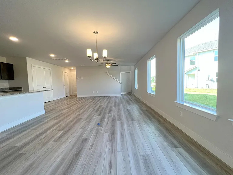 7002 Cedar Breeze Ct — Photo 9