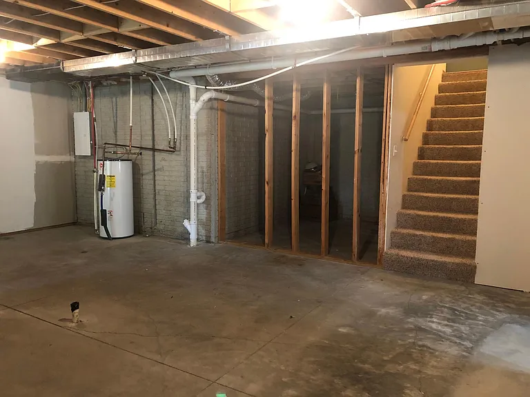 603 Utica St — Photo 11