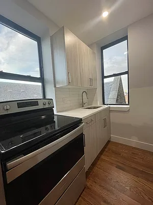 Rented by Artur Gutman, LREB | media 2