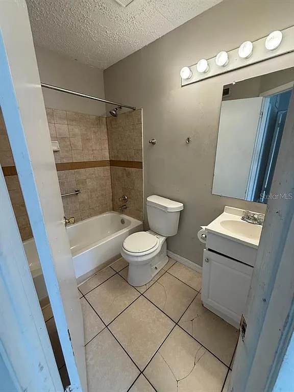 2 bed, 2.0 bath, 864 sqft, $1,550 — Photo 3