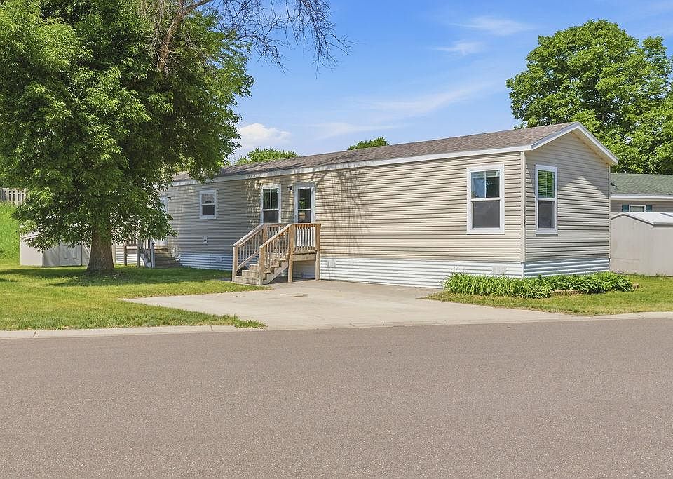 1st image of 10162 Pierce Pl NE