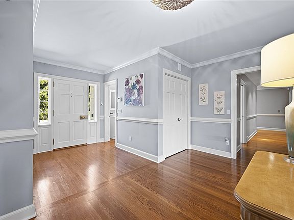 5th image of 855 Blackburn Rd