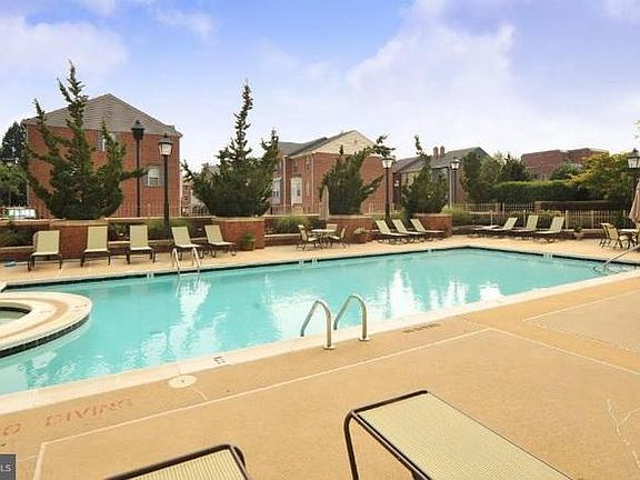5th image of 1200 Braddock Pl APT 202