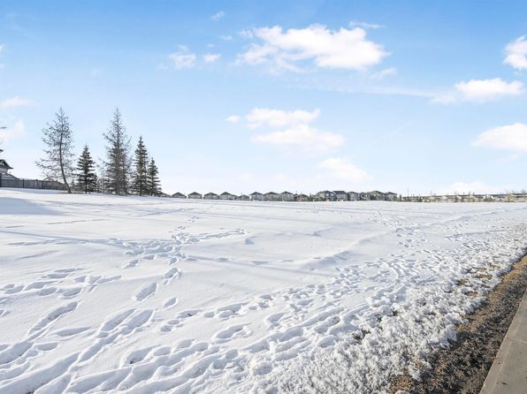 22 Spruce Blvd, Leduc, AB T9E 0W4