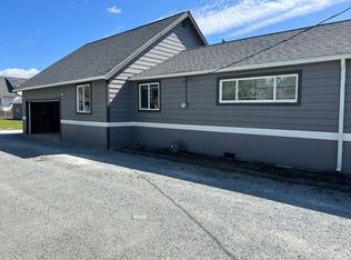 202 W Blackburn Rd #5, Mount Vernon, WA 98273
