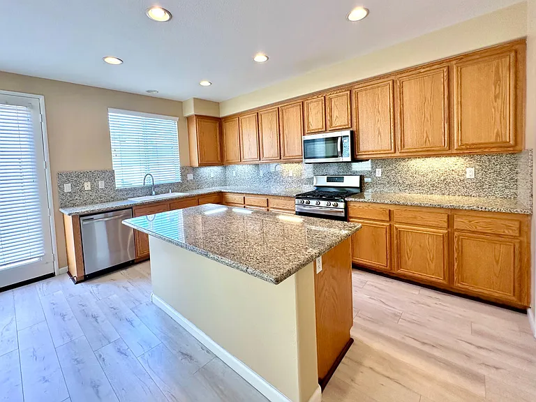 40285 Balboa Dr — Photo 7