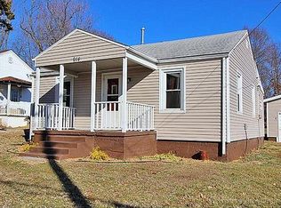 914 N Middle St, Farmington, MO 63640