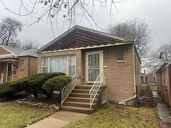 3rd image of 14218 S Wallace Ave