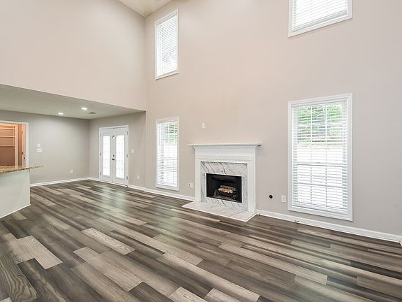 4th image of 6062 Farmwood Way SE