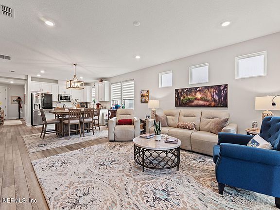 5th image of 596 JUBILEE Circle