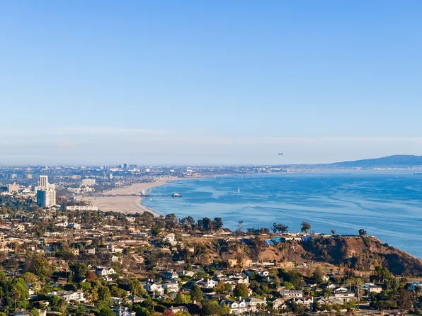 906 Glenhaven Dr, Pacific Palisades, CA 90272