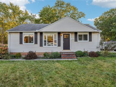 5833 Stearns Rd, North Olmsted, OH, 44070