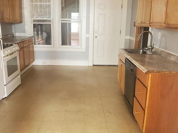 Kitchen with dishwasher