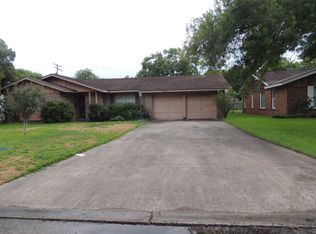 511 Travis St, Port Lavaca, TX 77979