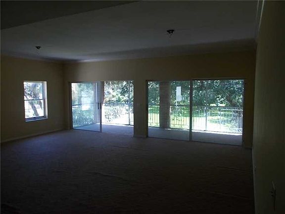 2nd image of 107 Park Shores Cir #24W