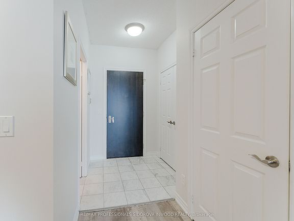 4th image of 1135 Royal York Rd #601