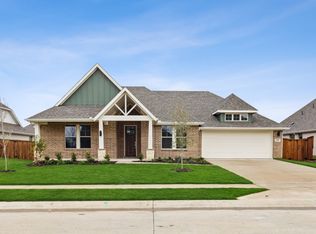 226 Mockingbird Dr, Waxahachie, TX 75165