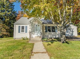 21 Vandale St, Putnam, CT 06260