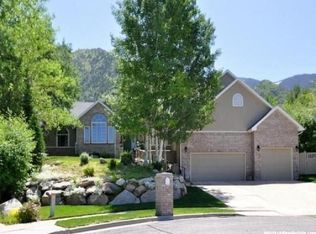 11065 S Trailwood Cv, Sandy, UT 84092