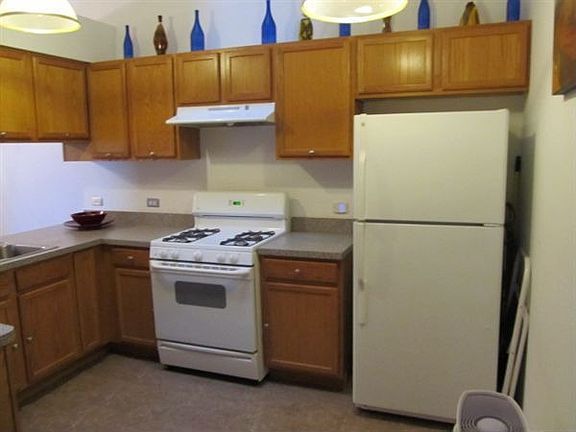 941 Swift View of Kitchen Two