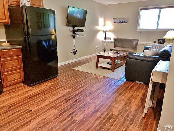 3rd image of 851 W Beaver Creek Blvd #B4