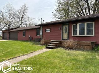 207 Brooklyn St, Batavia, IA 52533