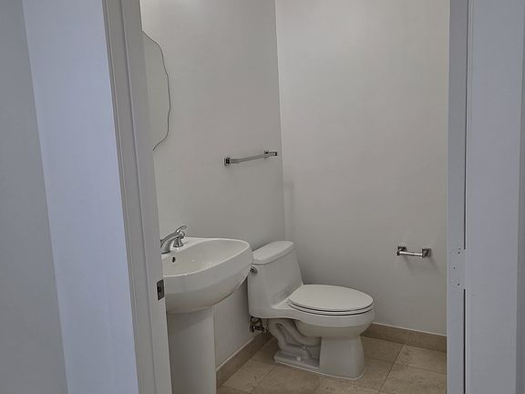 4th image of 1050 Brickell Ave APT 2514