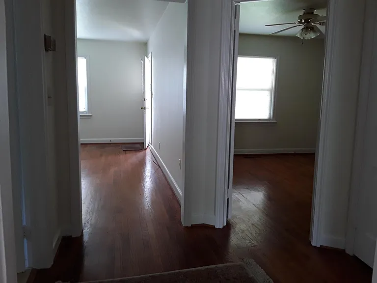 Lake Bradford Ln — Photo 14