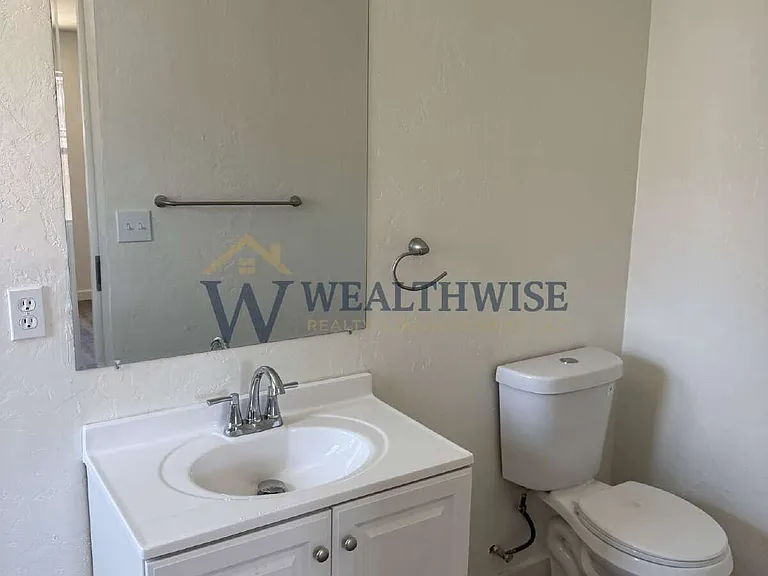 19 W Michigan Dr #A — Photo 7
