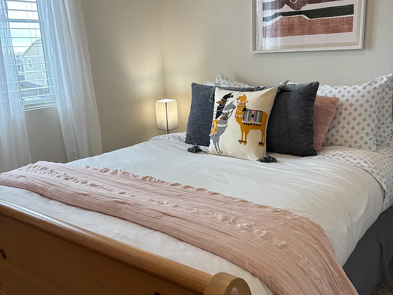 Queen size bed